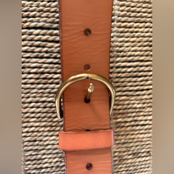 American Eagle Outfitters leather belt - Picture 2 of 6